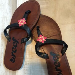 REEF SCANDALS Size 7